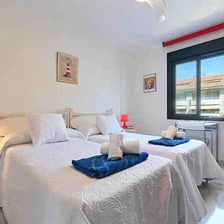 Aram By Aguilarent Γιαβέα